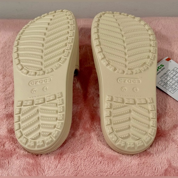 CROCS Women's Kadee Tan Slide Sandals/size 4 - Picture 6 of 6